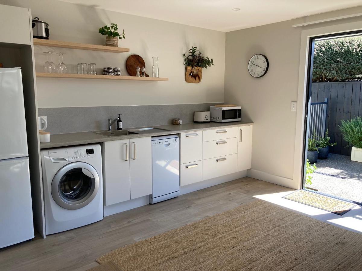 Modern, Sunny, * Motueka